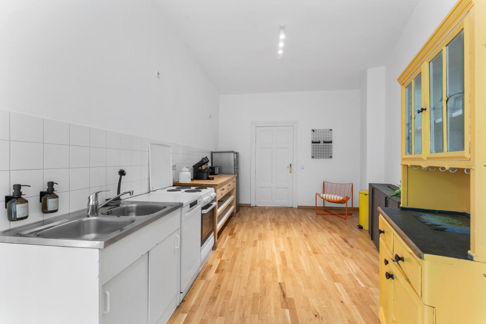 Stylish 120Sqm Appartment In Berlin-Mitte Экстерьер фото