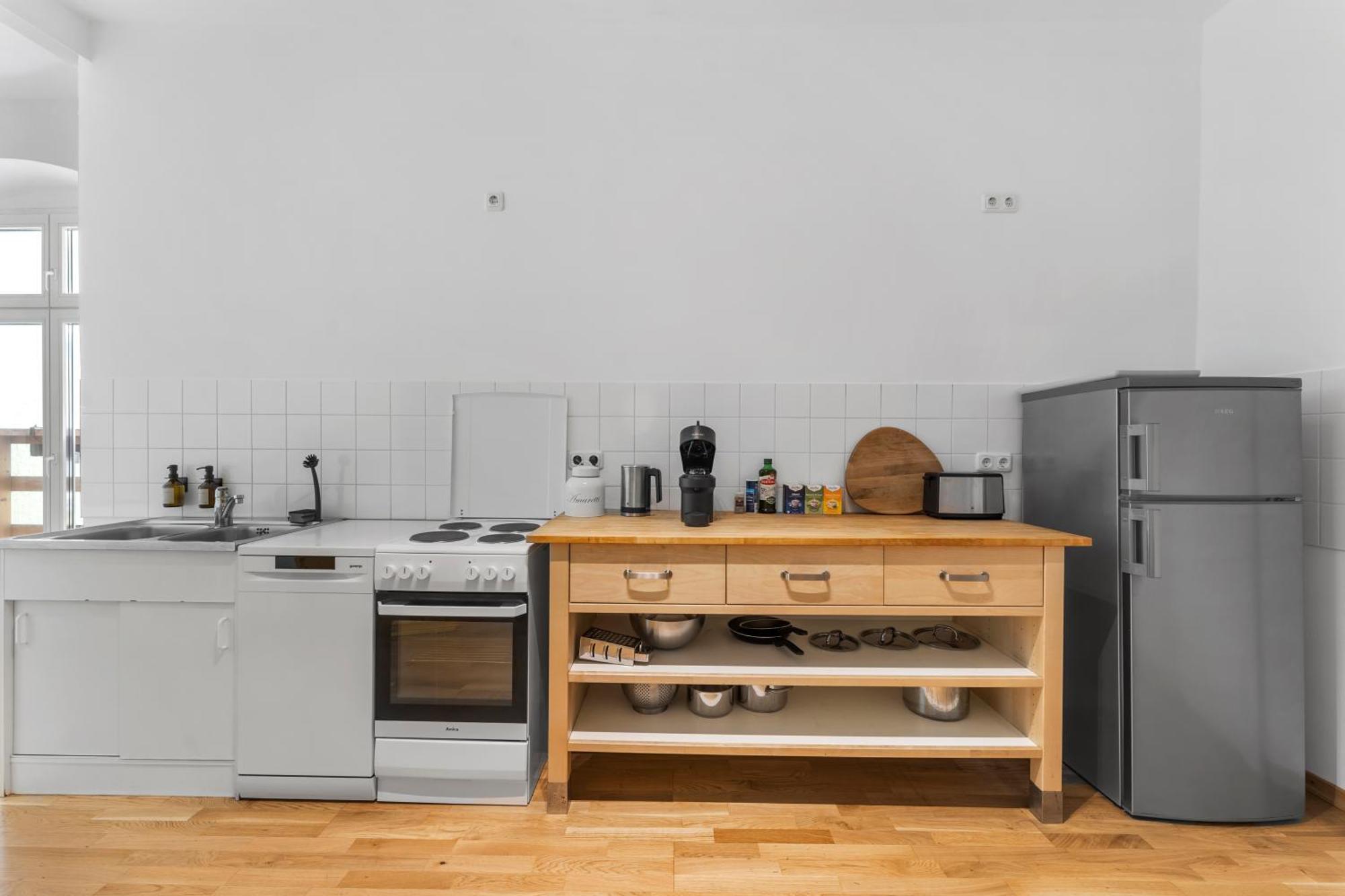 Stylish 120Sqm Appartment In Berlin-Mitte Экстерьер фото